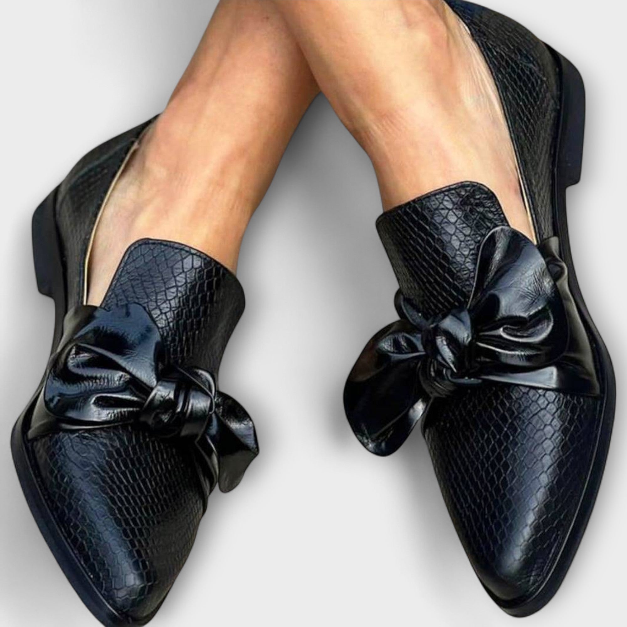 Lavella-Amsterdam™ | Loafers met Elegant Strikdetail