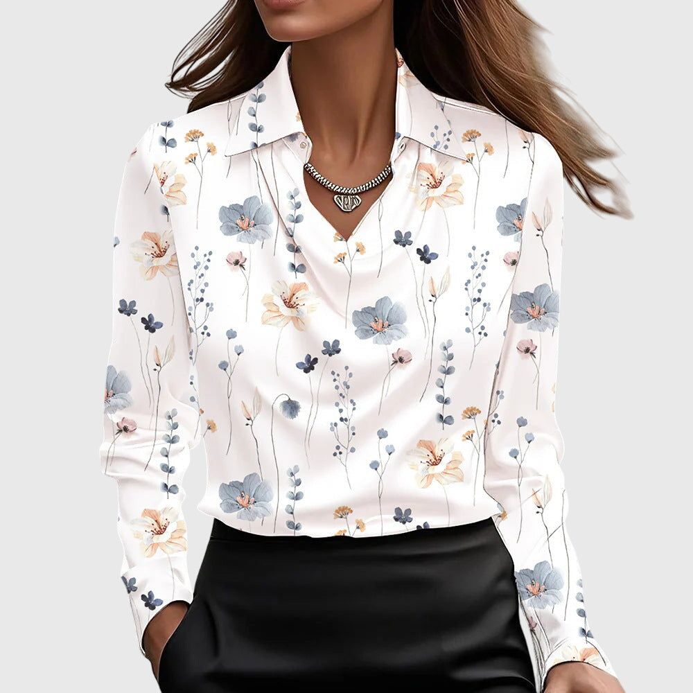 Sylvia – Elegante blouse met zijdeachtige glans en plissé-kraag